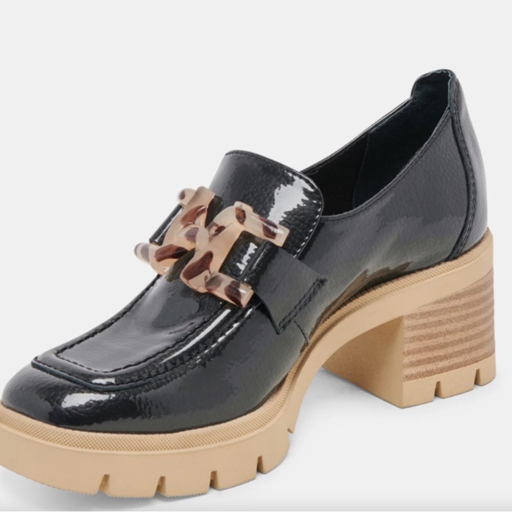 NEW IN BOX💥 PATENT LEATHER black embossed loafers. Dolce Vita. Rubber sole